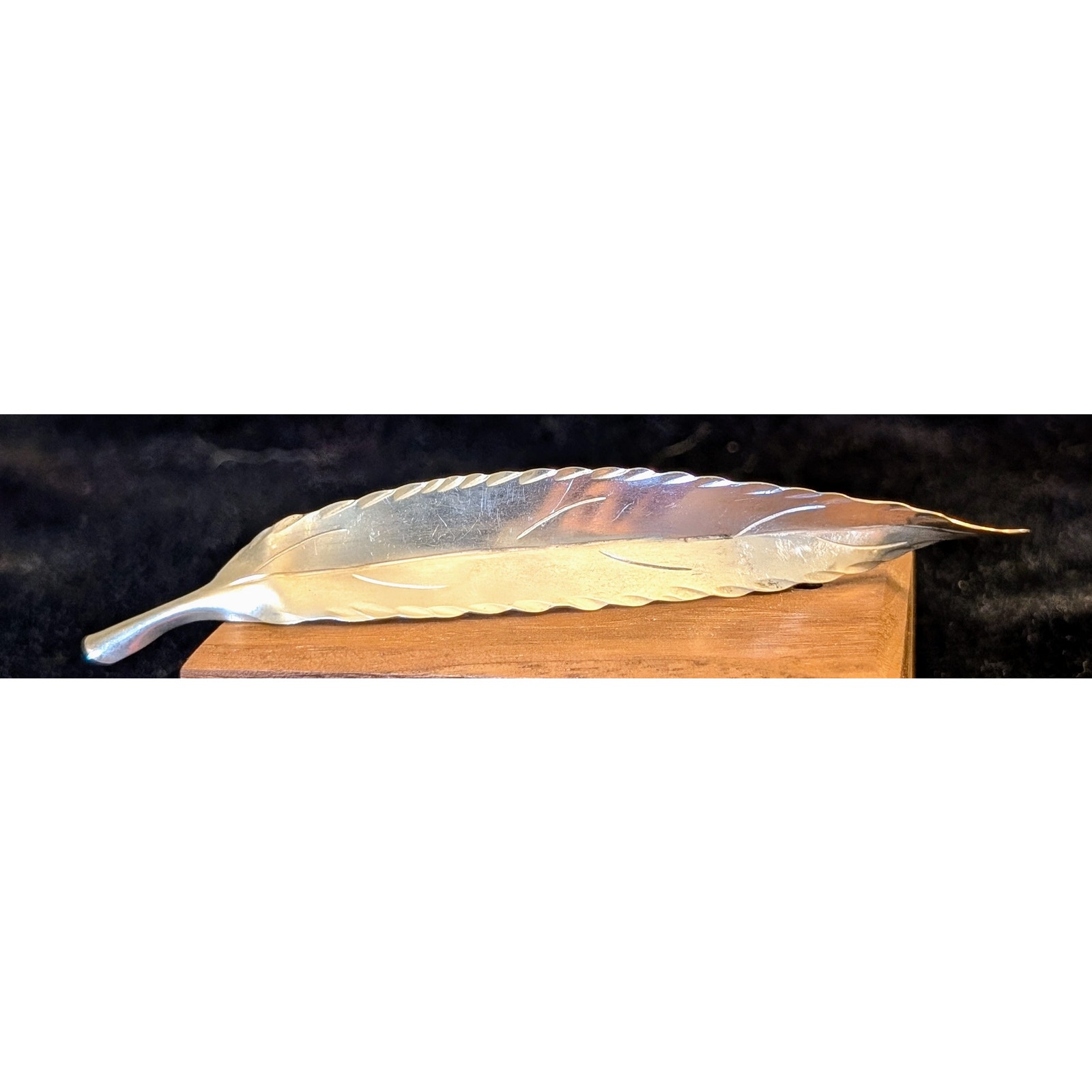 Vintage Stuart Nye Sterling Silver Leaf Feather Brooch Pin